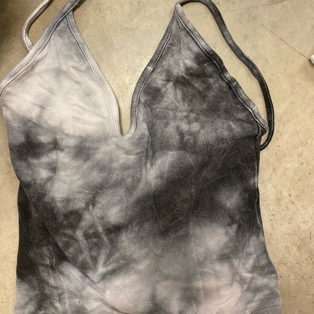 Tank - Picture 2 of 2